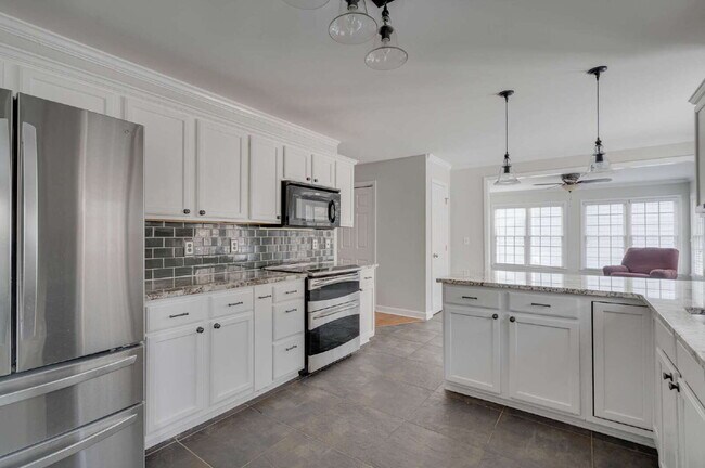 Building Photo - Four-Bedroom Home in Harrington Grove neighborhood!
