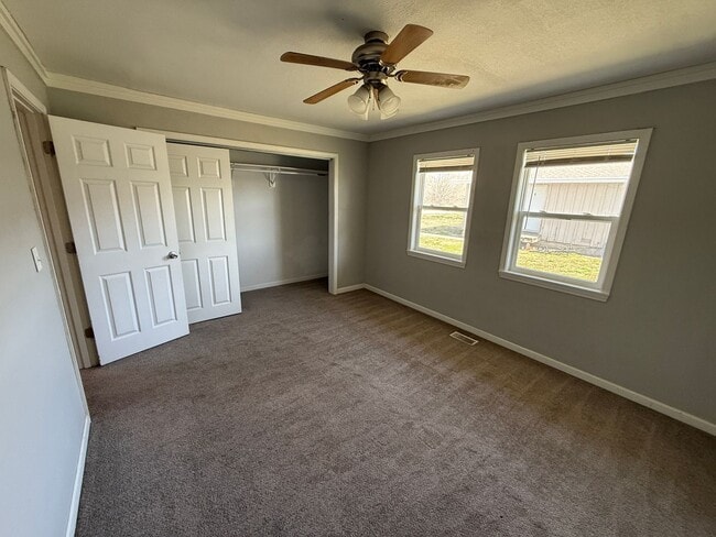 Building Photo - Italian Estates Property Managment