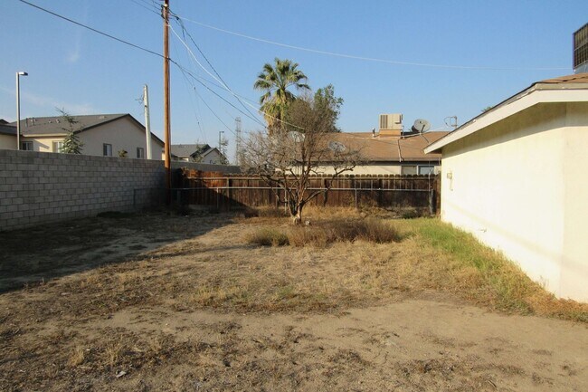 Building Photo - Beautiful NW Home!