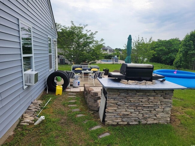 Building Photo - 1245 Pine Ridge St