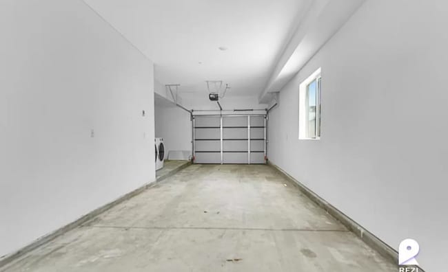 Building Photo - 4649 W 18th St