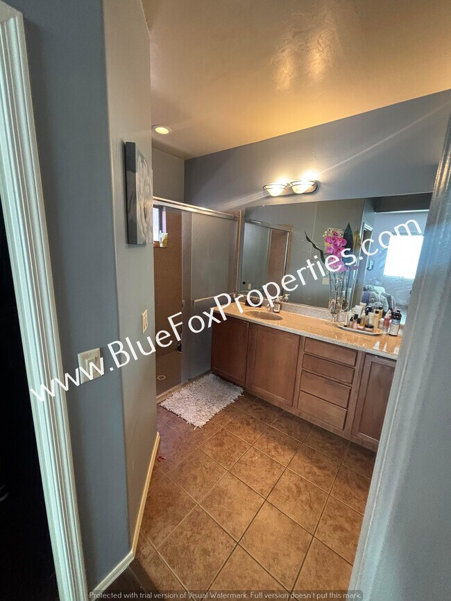 Building Photo - 12785 N Seacliff Pl
