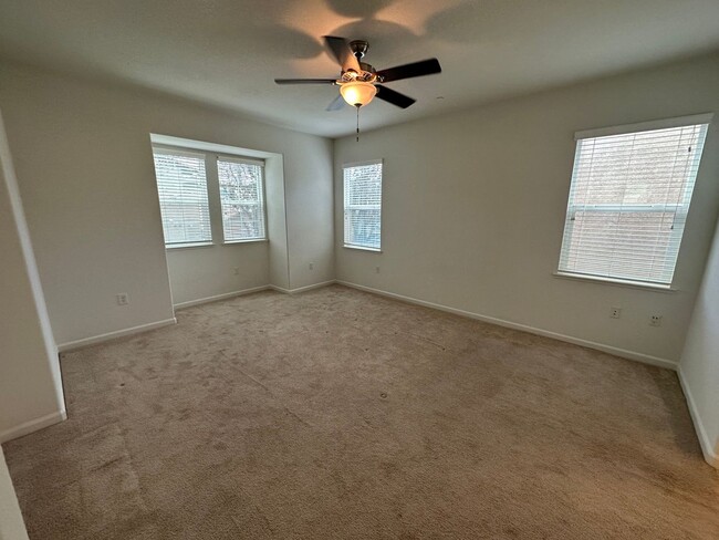 Building Photo - Beautiful 4 Bedroom, 3 Bath Mountain House...