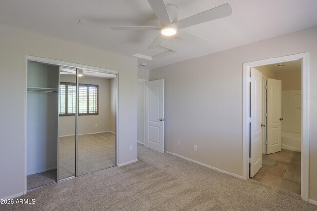 Building Photo - 39147 N Luke Ln