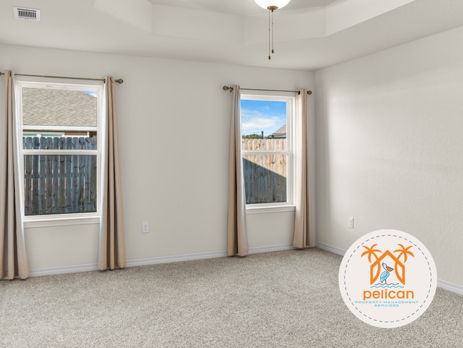 Building Photo - Move-In Ready Home in a Desirable Community