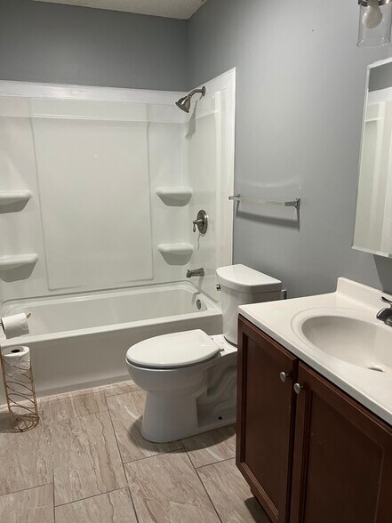 Building Photo - 280 Myrtle Greens Dr