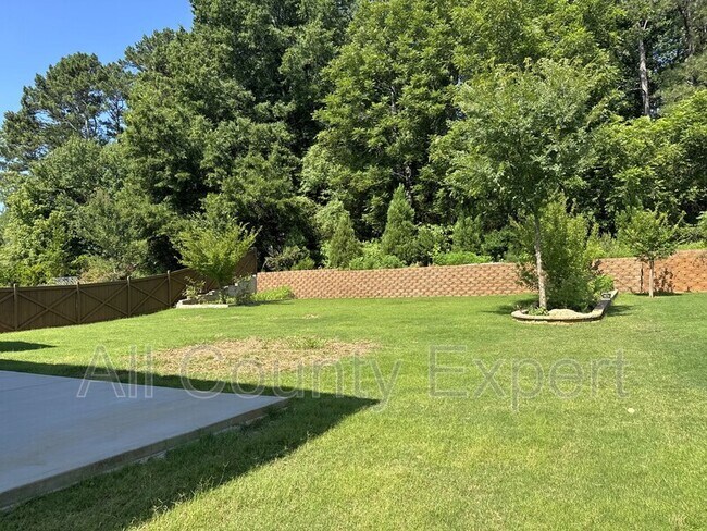 Building Photo - 5145 Explorer Ln