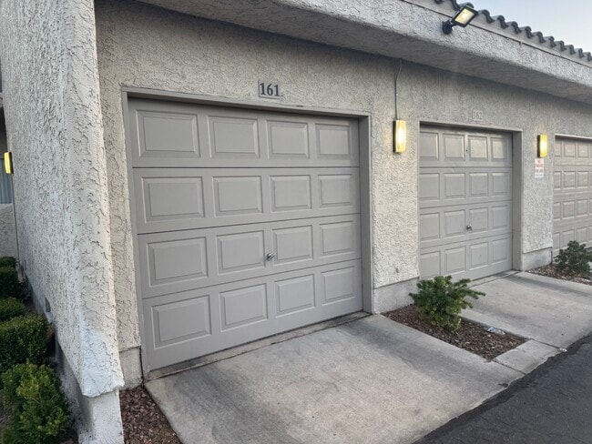 Building Photo - 6250 W Flamingo Rd