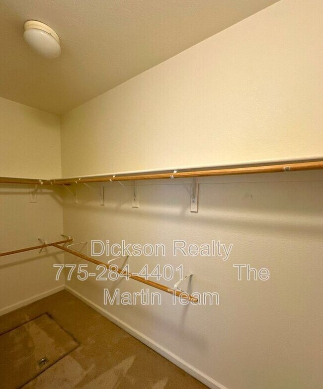 Building Photo - 7121 Crest Hill Dr