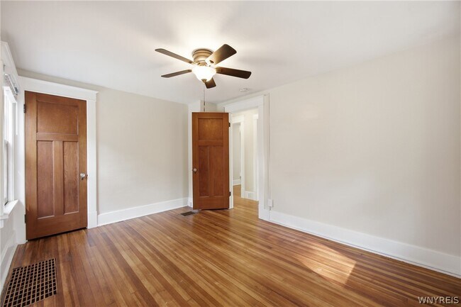 Building Photo - 259 California Dr