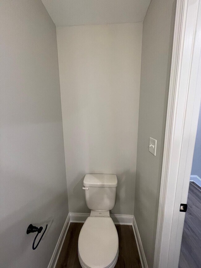 Building Photo - 1054 Brownstone Ln