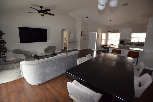 Building Photo - 1025 Lester Ridge Ct