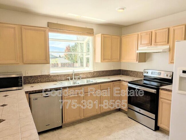 Building Photo - 2900 Castle Sage Ct