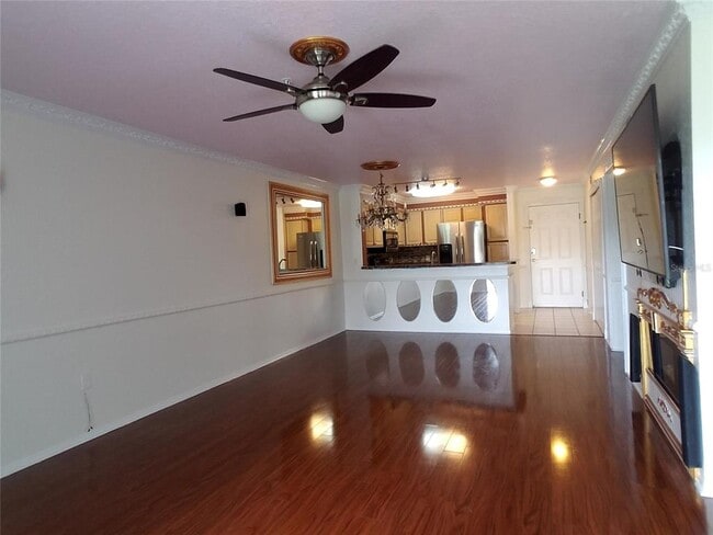 Building Photo - 14013 Fairway Island Dr