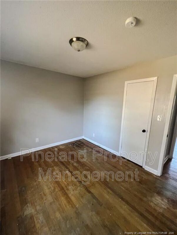 Building Photo - 321 Prairie Ct