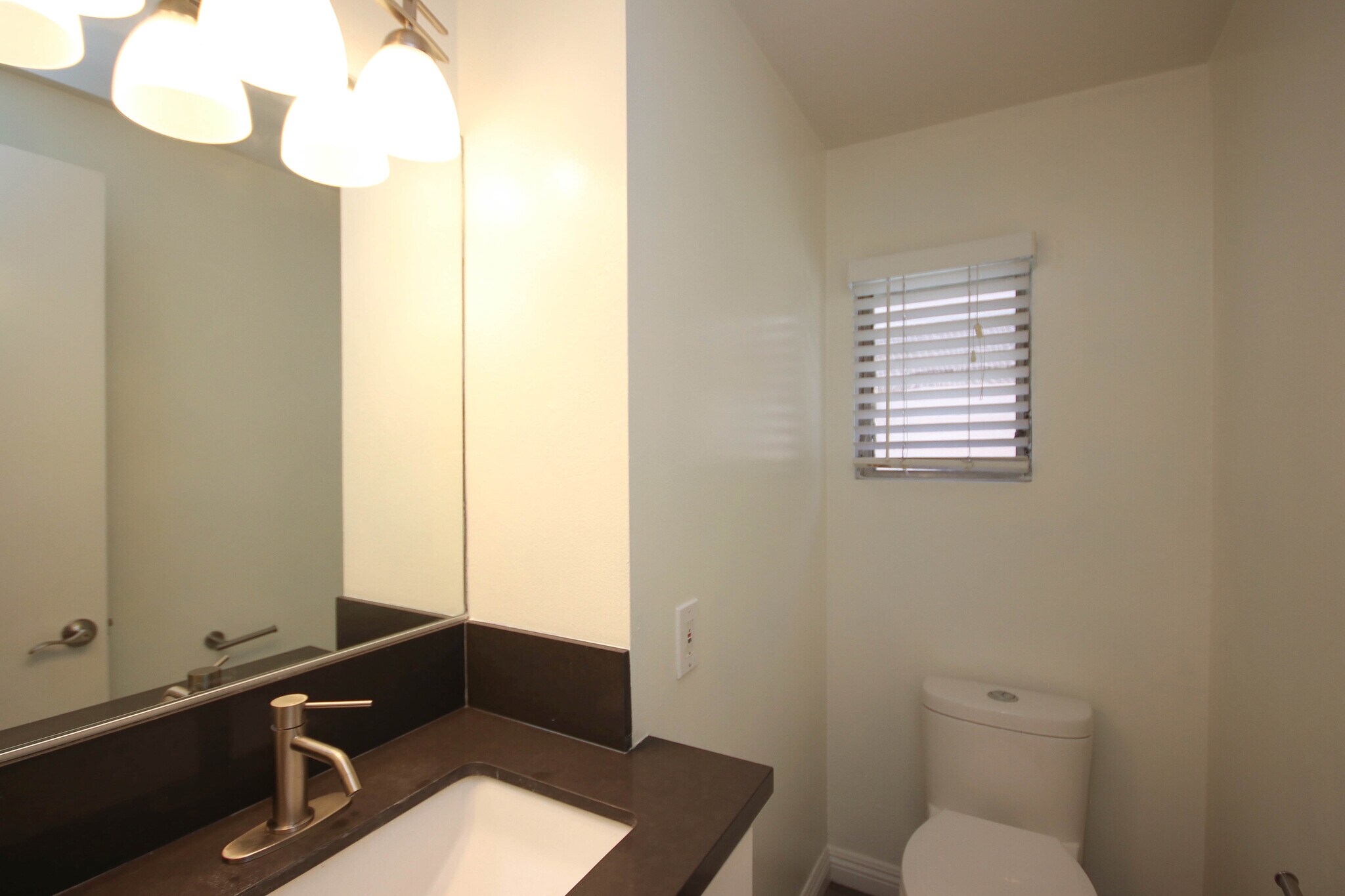 Building Photo - 1508 Dixon St