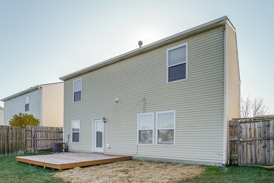 Building Photo - 150 Declaration Dr