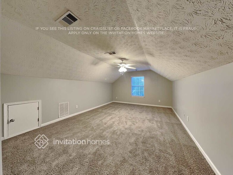 Building Photo - 3930 Medlock Pk Dr