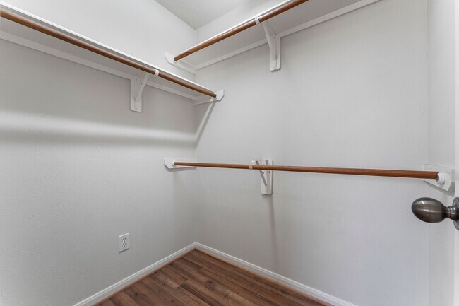 Building Photo - 30218 Deleon Fields Dr