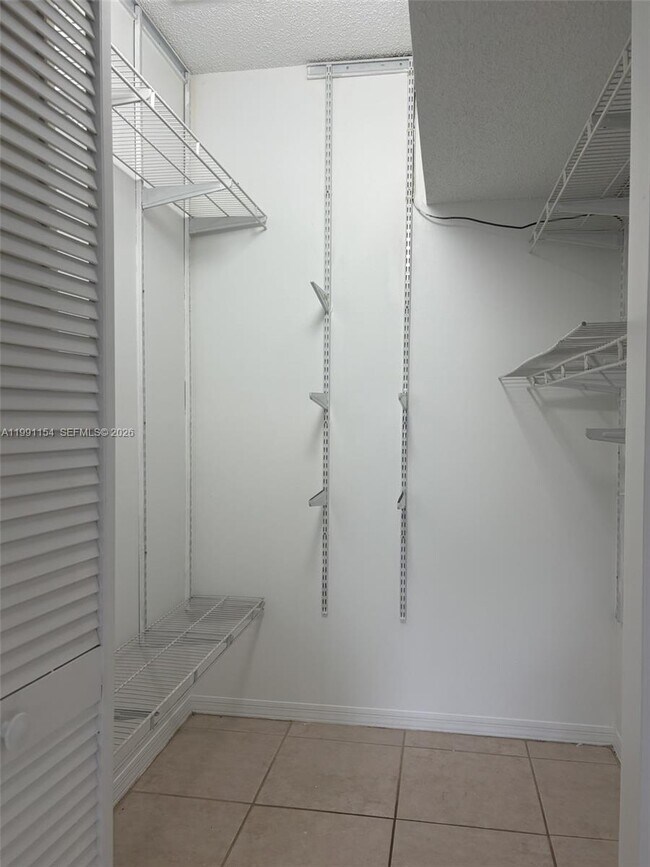Building Photo - 6425 SW 130th Pl