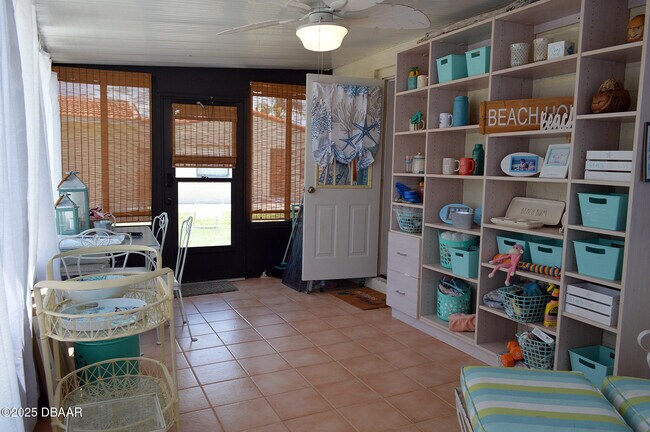 Building Photo - 64 Cardinal Dr