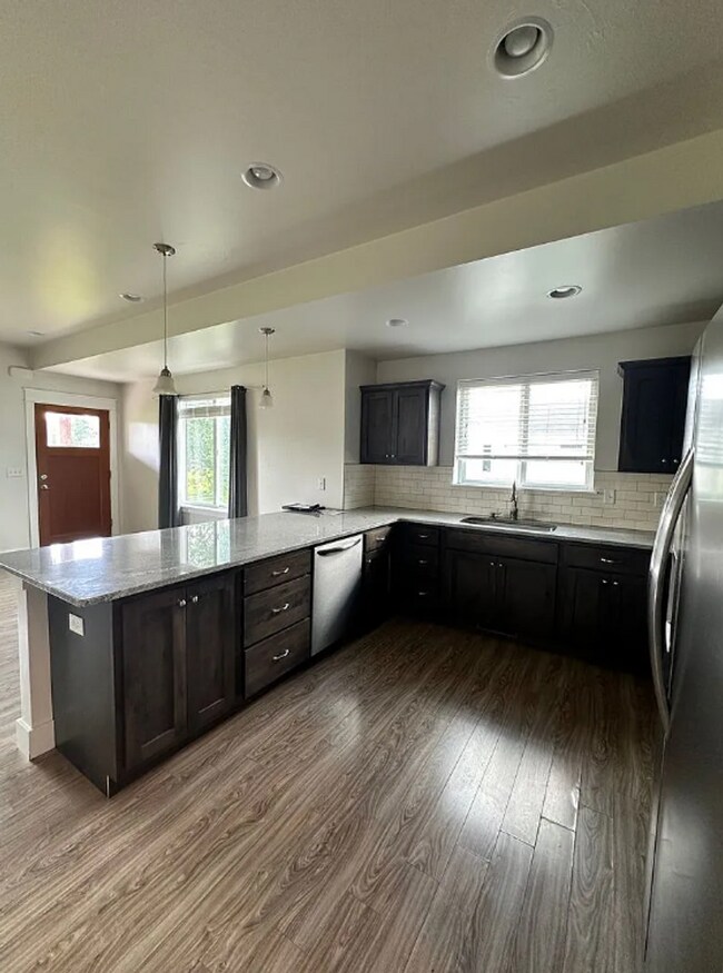 Building Photo - 365 N Ferguson Ave