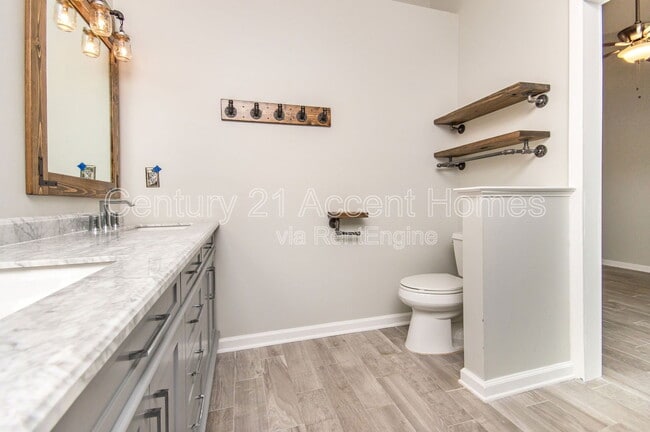 Building Photo - 5522 Jowett Ct