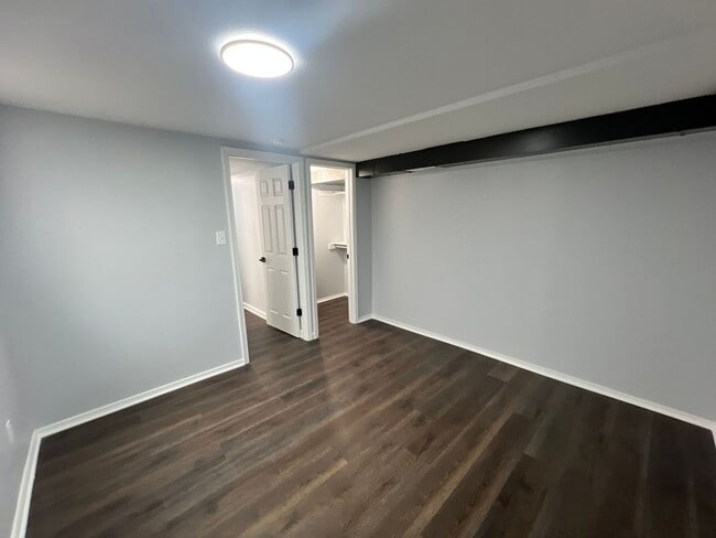 Building Photo - Move-In Ready 6-Bedroom Home in Raytown