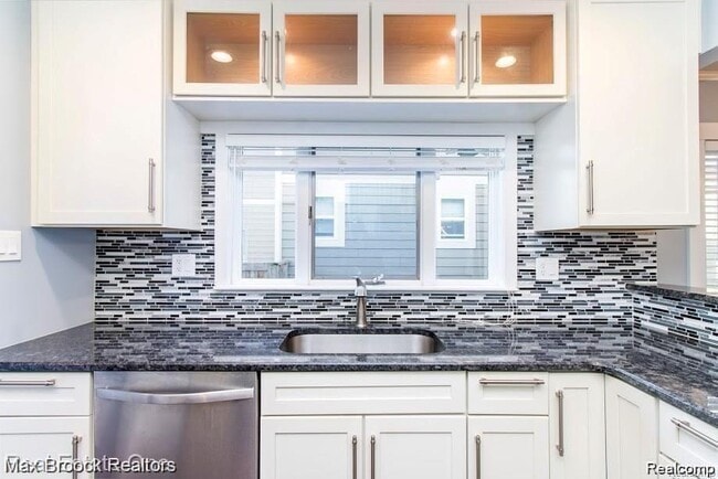 Building Photo - 1183 Bird Ave