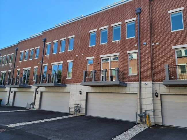 Building Photo - 1257 Gateway Ct