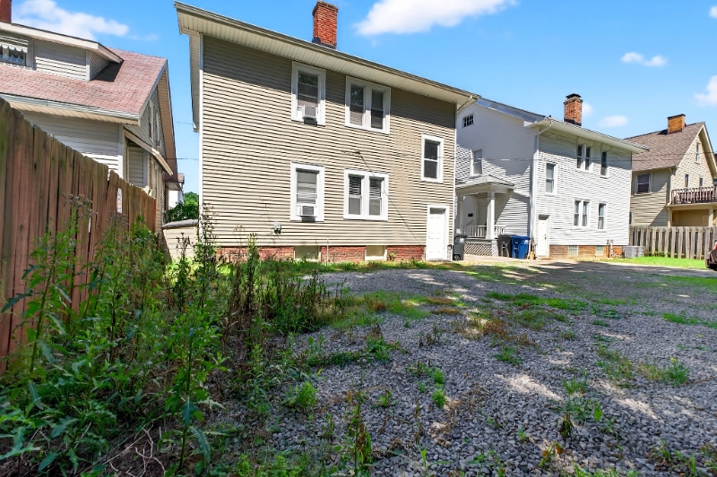 Building Photo - 1561 Cordova Ave