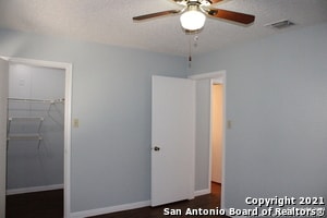 Building Photo - 7534 Windsor Oaks