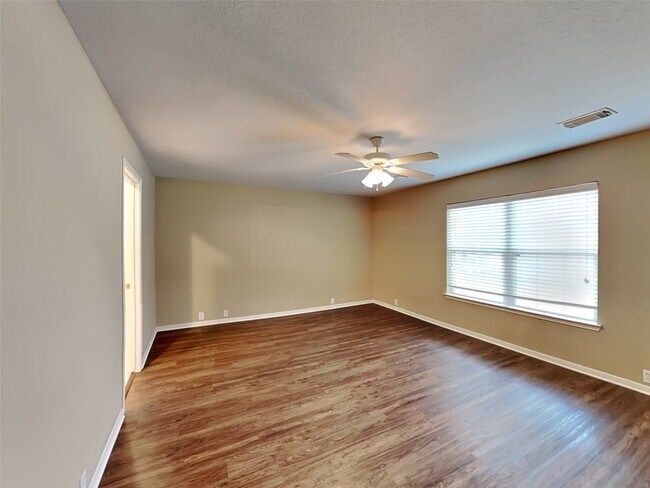 Building Photo - 11831 Brantley Haven Dr