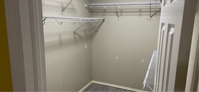 Building Photo - 4107 SW Chapelstone Ave