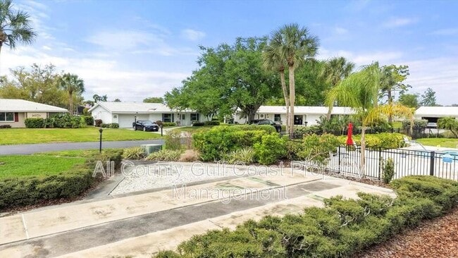 Building Photo - 325 Englewood Isles Pkwy