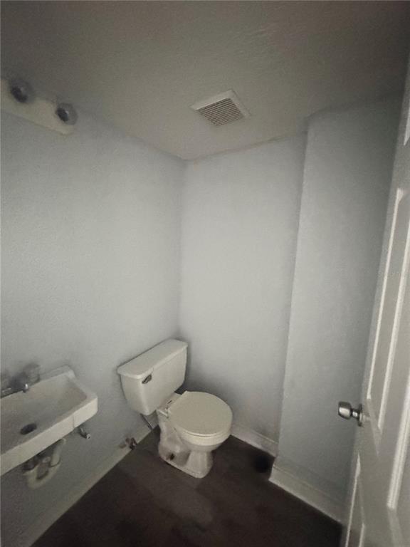 Building Photo - 704 Cordova Dr