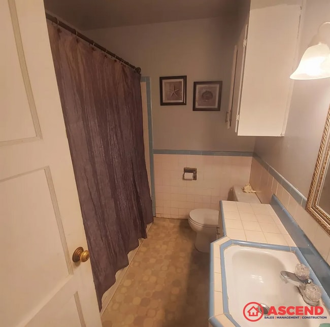 Building Photo - Charming 3BR/2BA Home in Bakersfield – 1,708 Sq Ft with Stove Included!