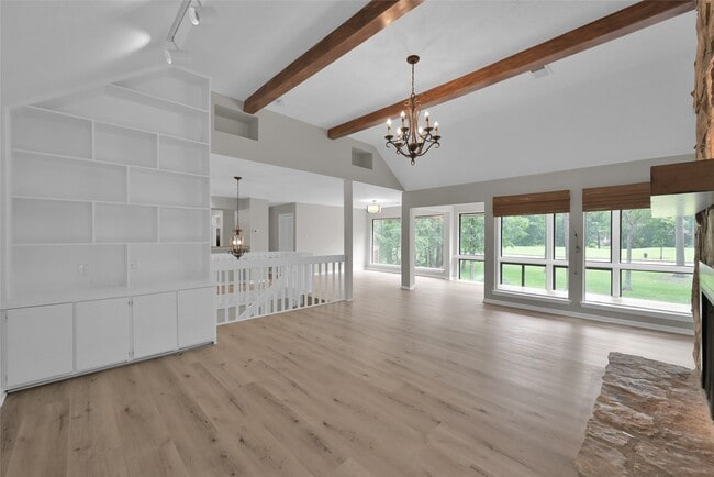 Building Photo - 2 Alladdin Ln