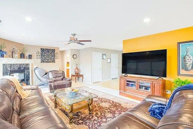Building Photo - Spacious Amazing 6 bed in Fairwood!