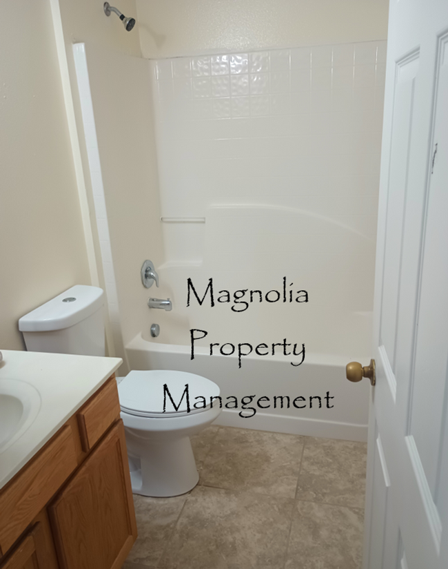 Building Photo - Groveland/Clermont Area 3 Bedroom 2 Bathro...