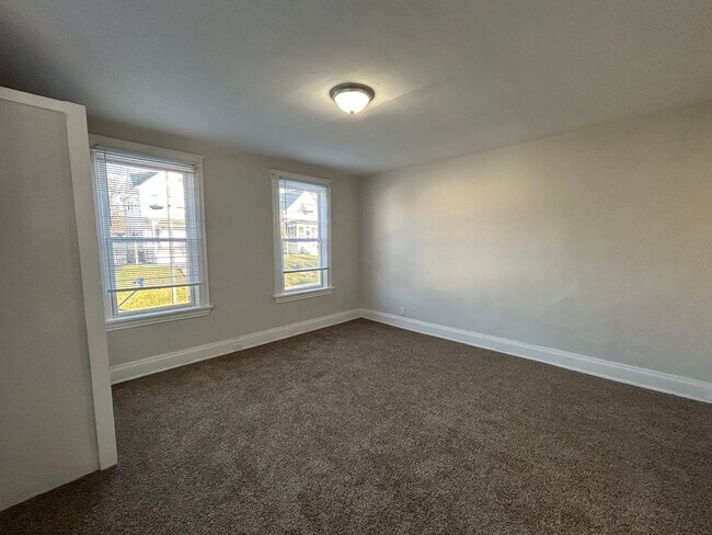 Building Photo - Newly Updated 3 bedroom 1.5 Bath in Cheviot