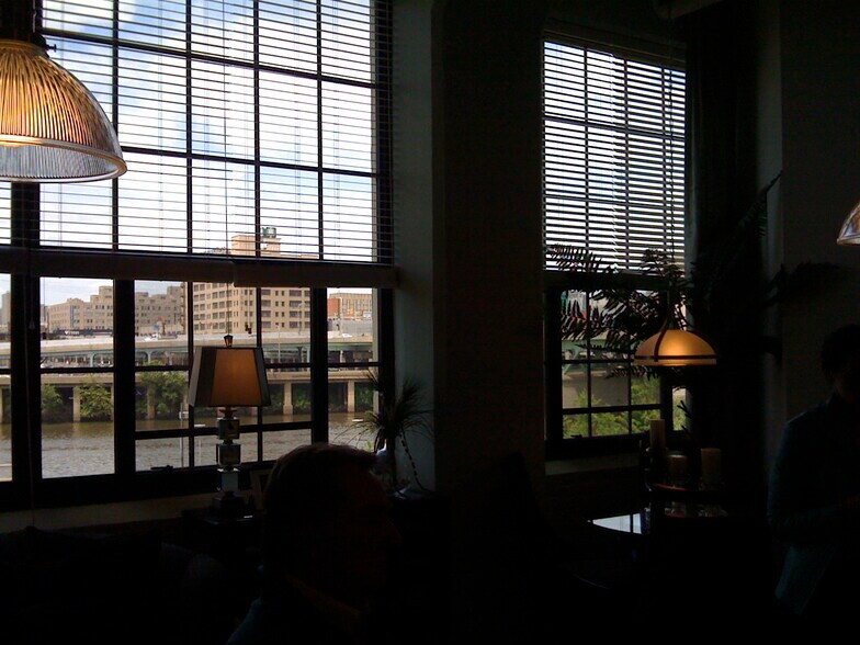 Building Photo - 2429 Locust St