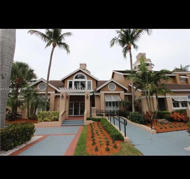 Building Photo - 15570 SW 105th Ln