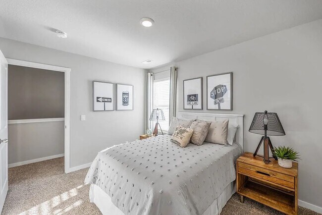 Building Photo - 4148 Glenview St