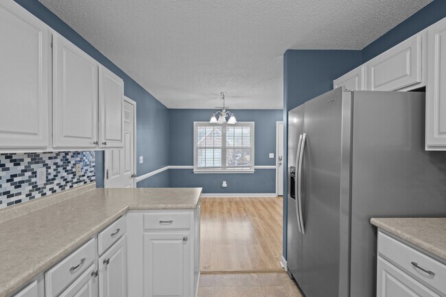 Building Photo - 202 Fairmount Way