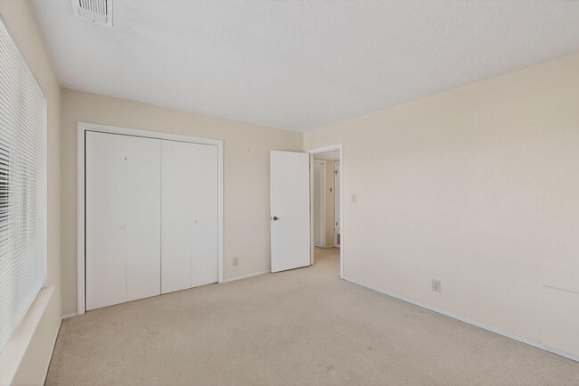 Building Photo - 106 Fulton Ave