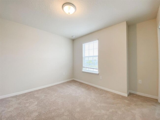 Building Photo - 7208 Oakmoss Loop