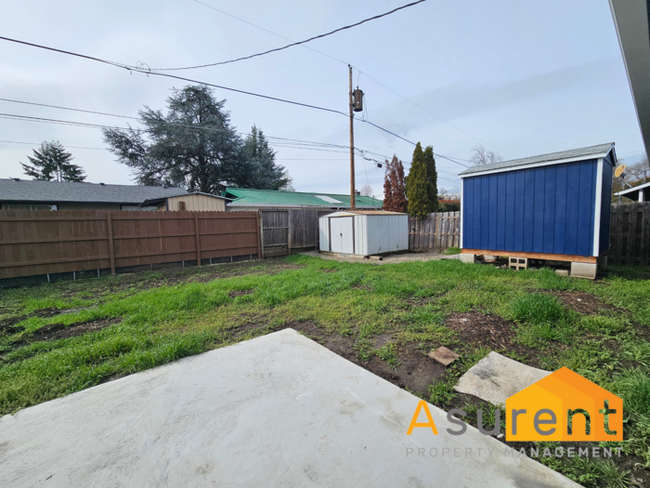 Building Photo - Newly Remodeled 3 Bedroom- 2 Full Bathroom...