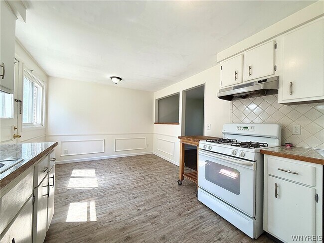 Building Photo - 90 E Summerset Ln