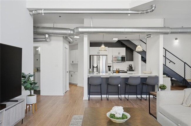 Building Photo - 260 18th St NW